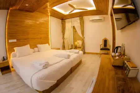 Perla Dhangethi - 153