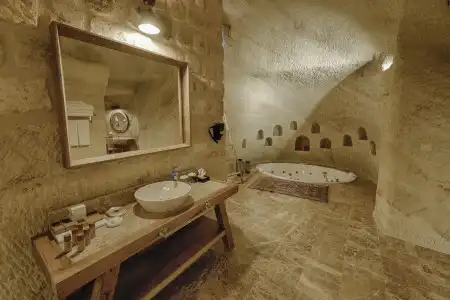 Solem Cave Suites - 45