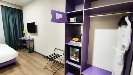 City Hostel - 36
