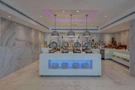 Hawthorn Suites by Wyndham Center - 20