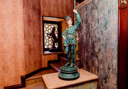 Royal Antique Boutique - 48