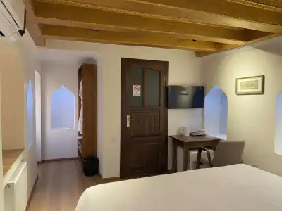 Usman Heritage Mini-hotel - 33