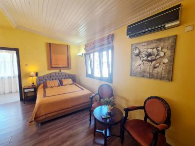 Sofia Boutique 9 - 132