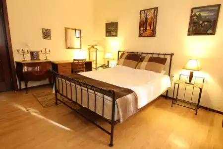 British House - 14