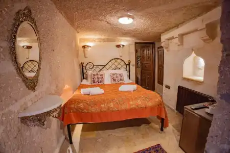 Royal Cave - 11