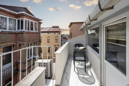 Taksim Trust - 45
