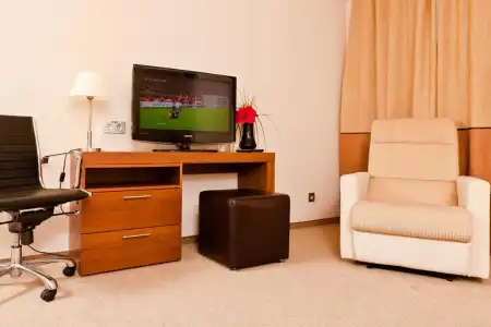 Staybridge Suites, an IHG - 8