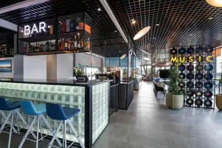 Ibis Airport - 17