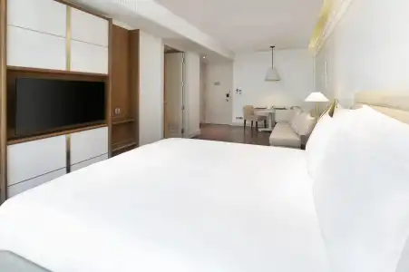 Oriental Residence Bangkok - 44