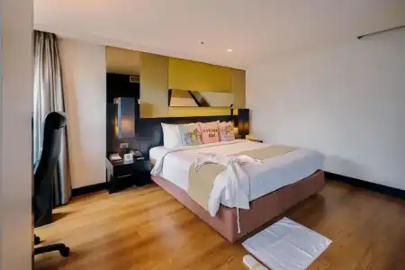 Golden Tulip Mandison Suites - 15