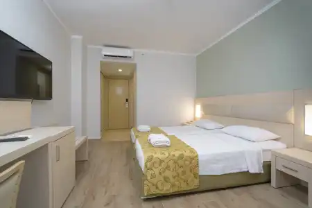 White Lilyum - All Inclusive - 22
