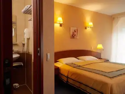 Gostinichnyij Kompleks Sosnovyij Bor - 56
