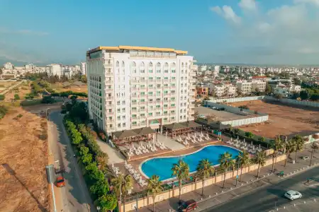 Crowne Plaza Antalya - 2