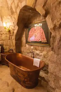 Solo Cave Suites - 4