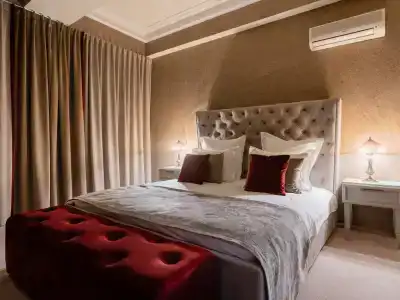 Zolotoy Delfin - 111