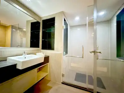 Ramada Sukhumvit Soi Eleven - 77