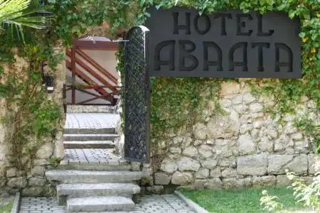 Abaata - 49