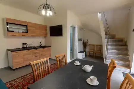 Yakor Guest House - 137