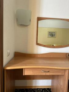 La Vie De Chateau - 104