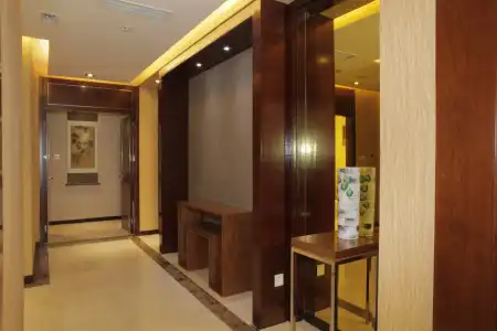 Soluxe Almaty - 32