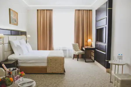 7 Avenue and SPA - 10