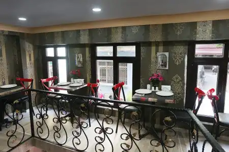 MAXWELL Boutique-hotel - 10