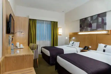 Holiday Inn Express Airport, an IHG - 2