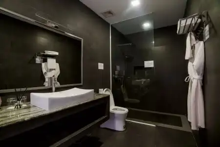 White Boutique and Residences - 48