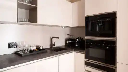 Four Points by Sheraton - 115