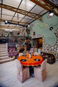 Qilimcha's Guest House - 2