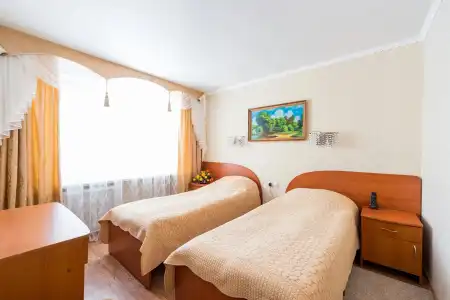 Hotel - 98