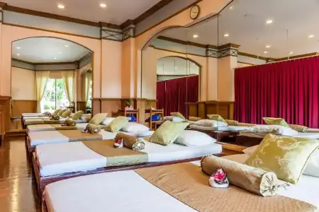 Cholchan Pattaya Beach Resort - 29