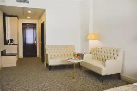 7 Avenue and SPA - 83