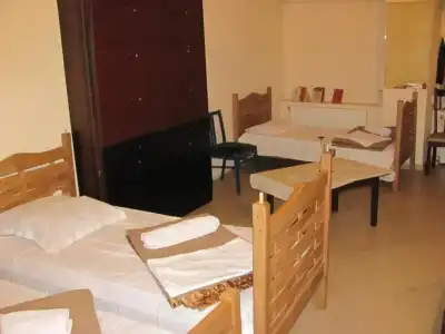 Lucky Travelers Room Hostel - 14
