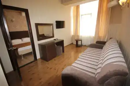 Maestro Guest House - 35