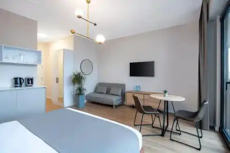 Steps & Apartament Apartment - 25