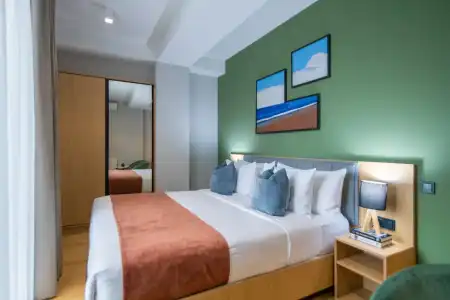 Gratus Aparthotel - 170