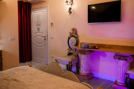 Impero Vaticano Suites Guest House - 209