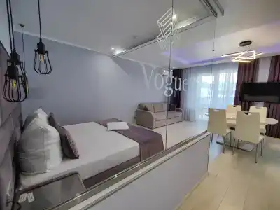 Vogue - 18
