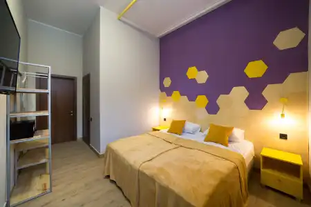 Bee Station - Hostel - 12