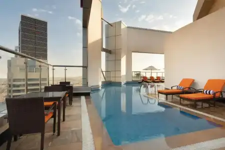 Ramada by Wyndham Abu Dhabi Corniche - 13