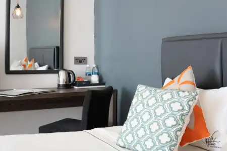 White Boutique and Residences - 25