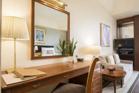 Chatrium Royal Lake Yangon - 130
