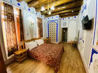 Komil Bukhara Boutique - 3