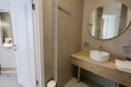 HELLO INN budget - 10