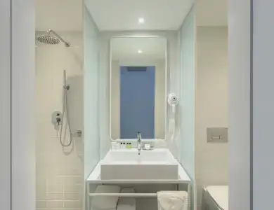 Golden Tulip Design - 17