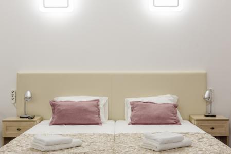 Simple Bon Voyage - 167