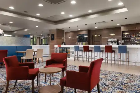 Hampton by Hilton Strogino - 14