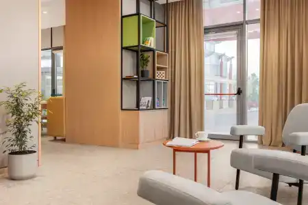 Holiday Inn - 7