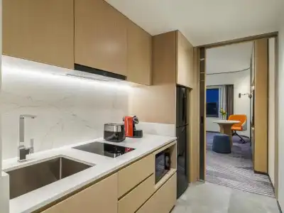 Crowne Plaza BANGKOK LUMPINI PARK by IHG - 11